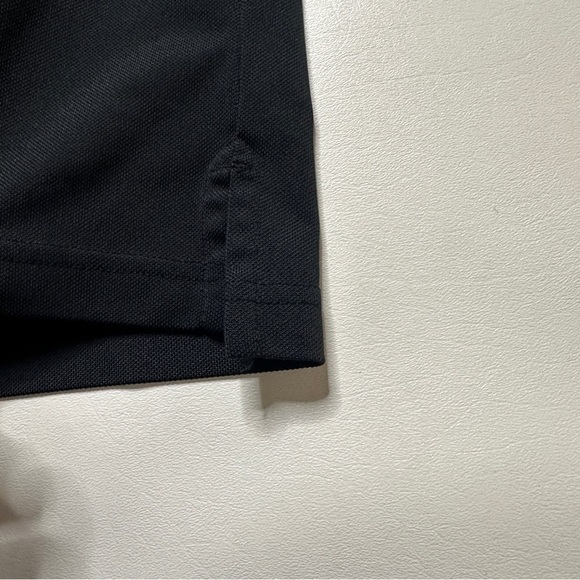 Travis Mathew Moisture Wicking Performance Polo Black M - Picture 4 of 7